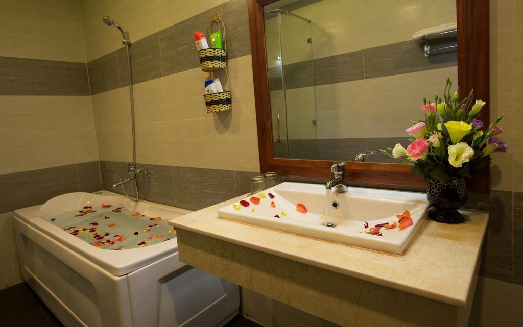 Village Moon Villa Хой Ан Екстериор снимка